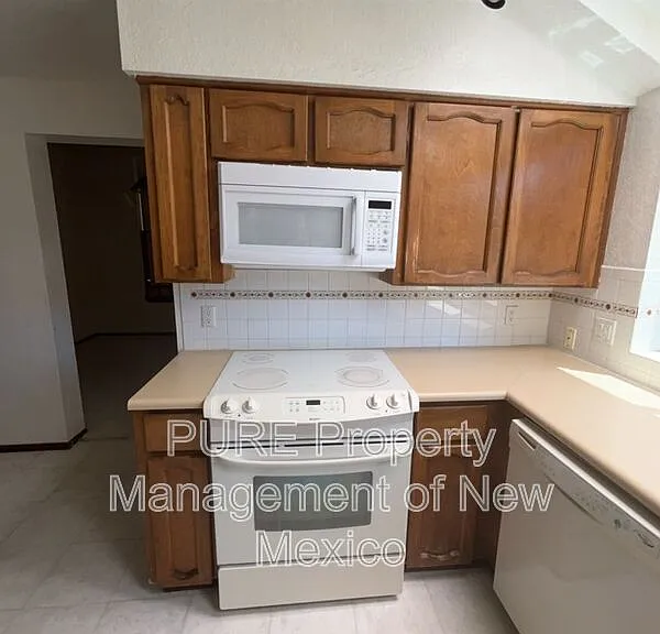 727 Cedar Hill Ln NE #8 — Photo 14