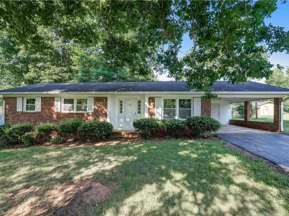 120 Timber Ln, Reidsville, NC 27320