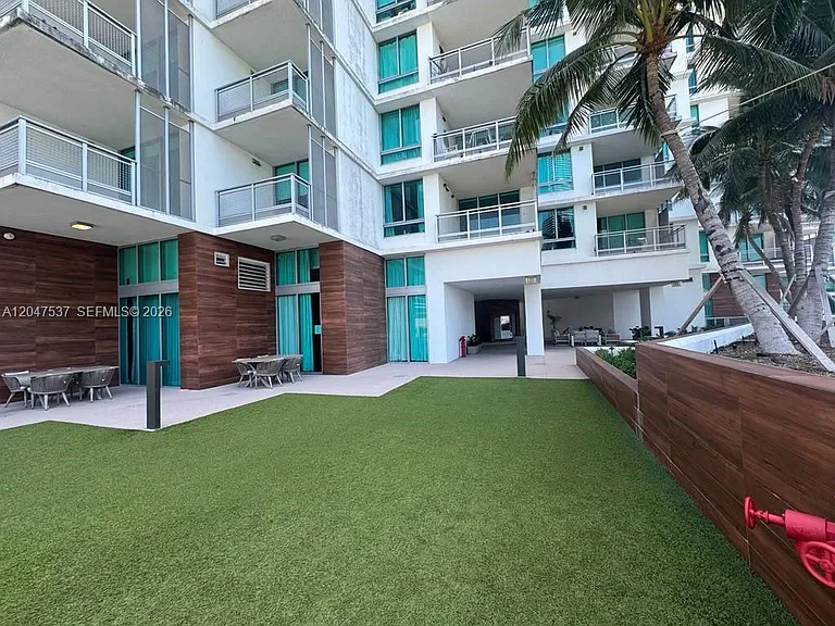 350 S Miami Ave #3304 — Photo 12