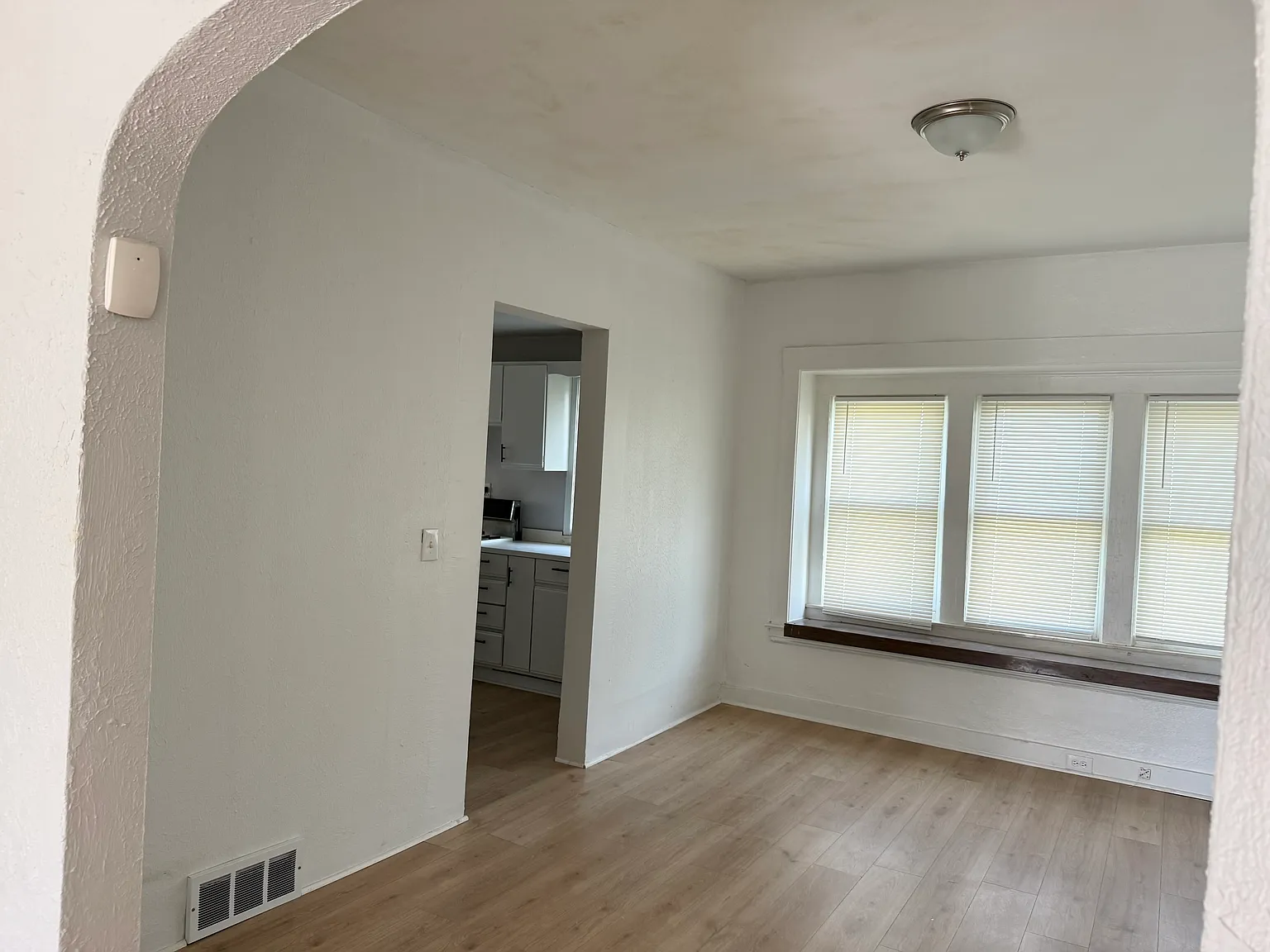 3 bed, 1315 sqft, $1,095 — Photo 4