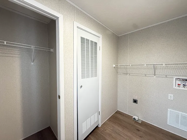 29800 Guilford Cir #253 — Photo 8