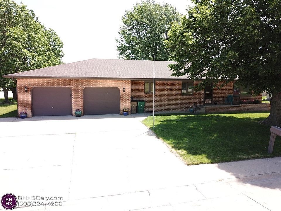 2nd image of 909 Kennedy Dr