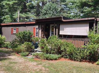 19 Warren Ln, Hudson Falls, NY 12804