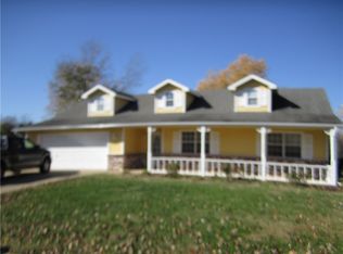 1016 N 26th St, Rogers, AR 72756