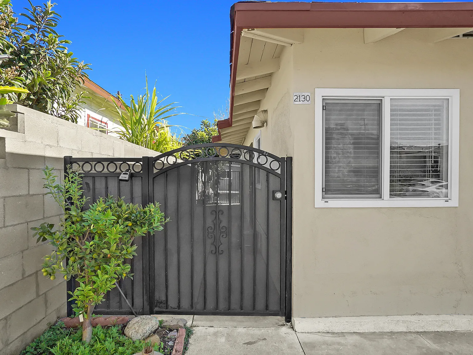 2 bed, $4,500 — Photo 3