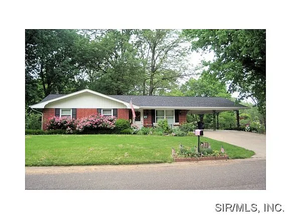 200 Westmoreland St photo 1