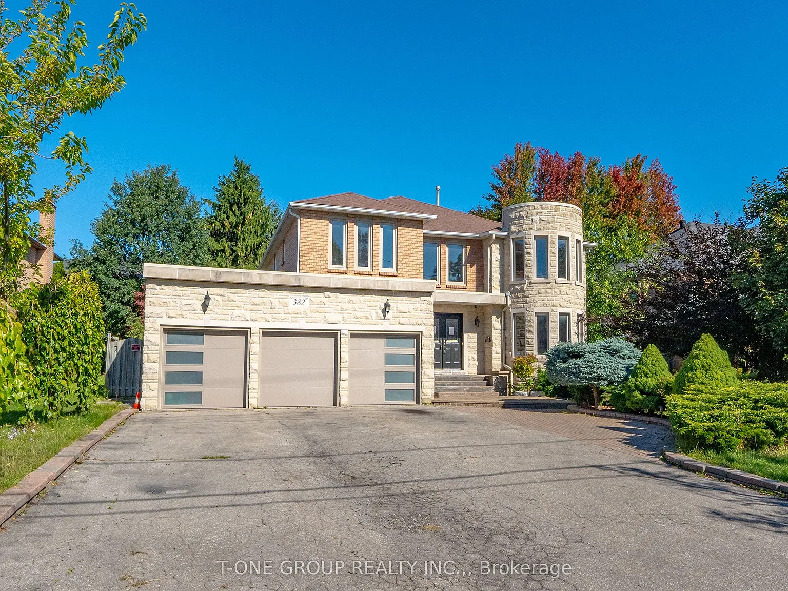2 bed, $2,200 — Photo 2