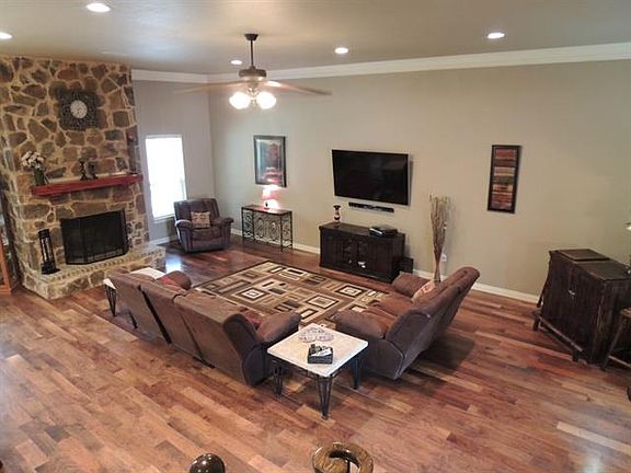 5th image of 23 Terra Evergreen Dr