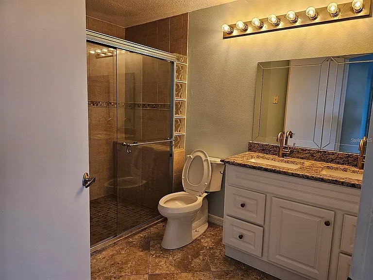 5506 Metrowest Blvd #13-103 — Photo 9