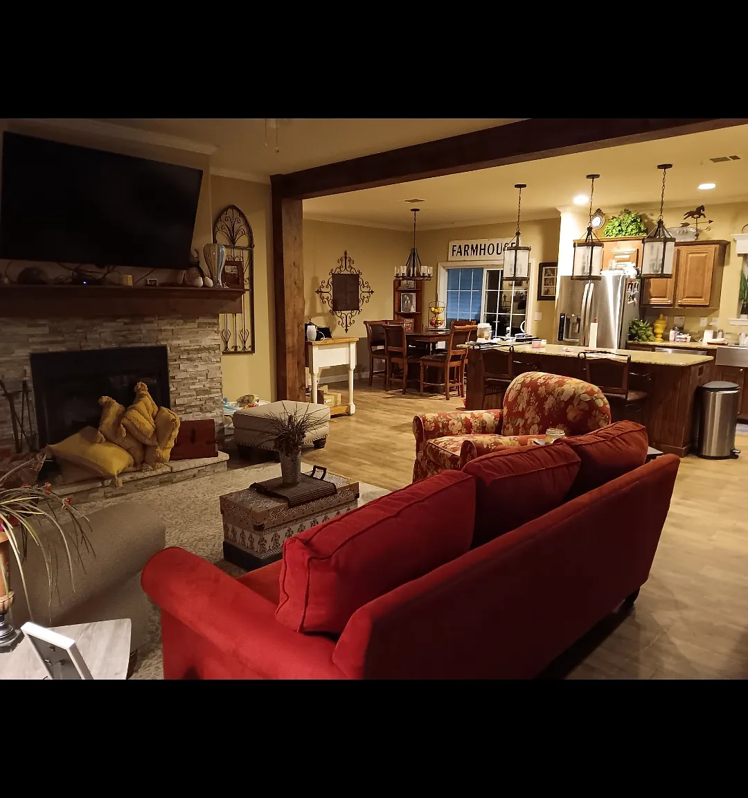 3 bed, 2756 sqft, $3,200 — Photo 3