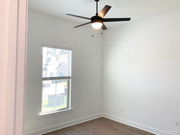 2nd image of 4885 Bonneville St #3