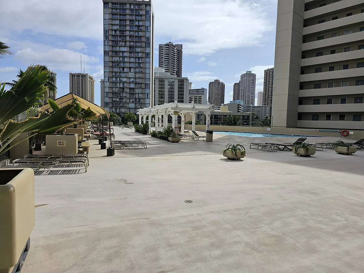 Building Photo - 444 Niu St #1102
