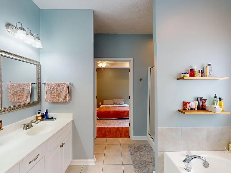 629 Linden Ln — Photo 17