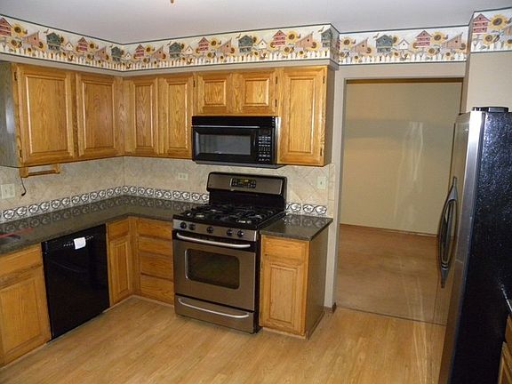 4th image of 38957 N Cedar Valley Dr