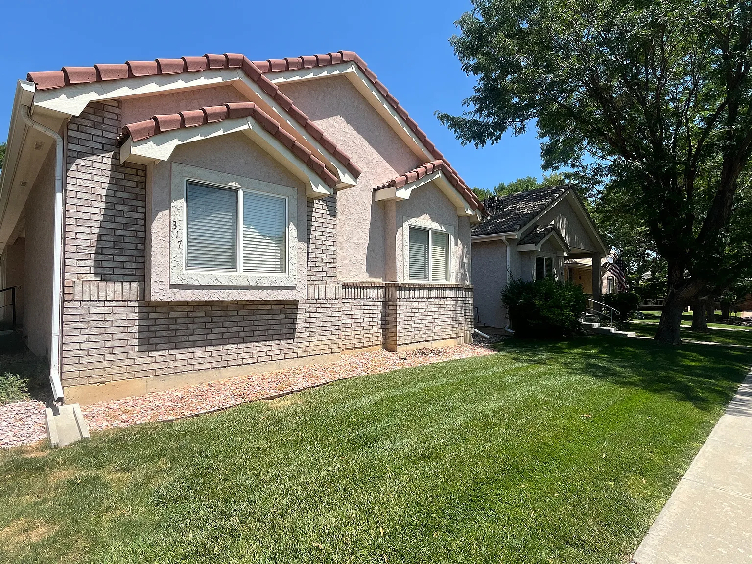3 bed, 3176 sqft, $2,900 — Photo 1