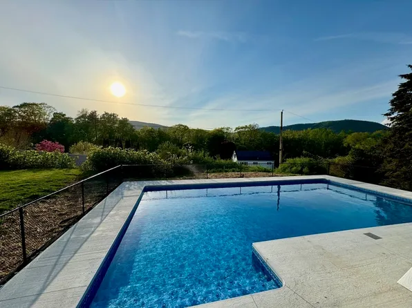 136 Ingalls Rd, Cheshire, MA 01225
