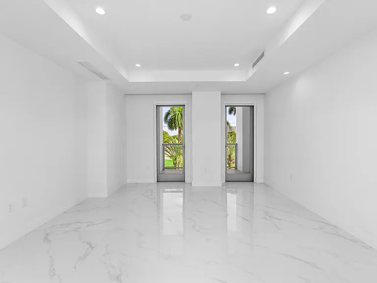 495 E Royal Palm Rd #201 — Photo 19