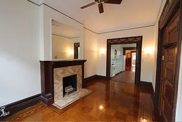 Rented by Robyn Lee, LREB