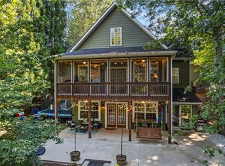 141 W Waters Edge Ln, West Union, SC 29696