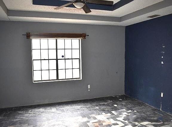 3rd image of 1851 E Three Mile Line Rd