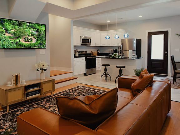 Living space, ktichen - shared.