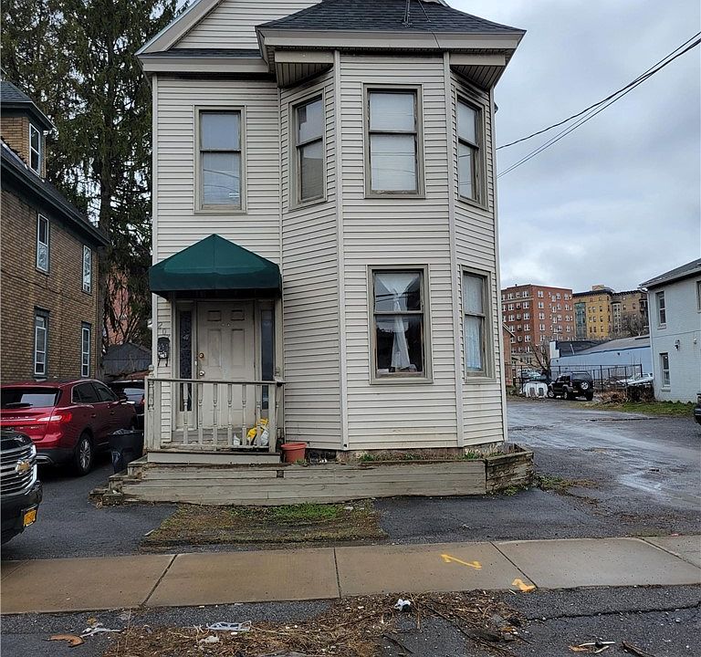 1st image of 207 Burnet Ave