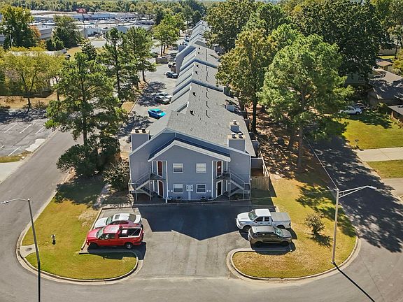3rd image of 418 Shadow Oaks Dr