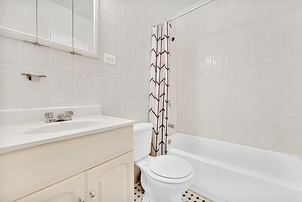 Rented by Compass | media 10