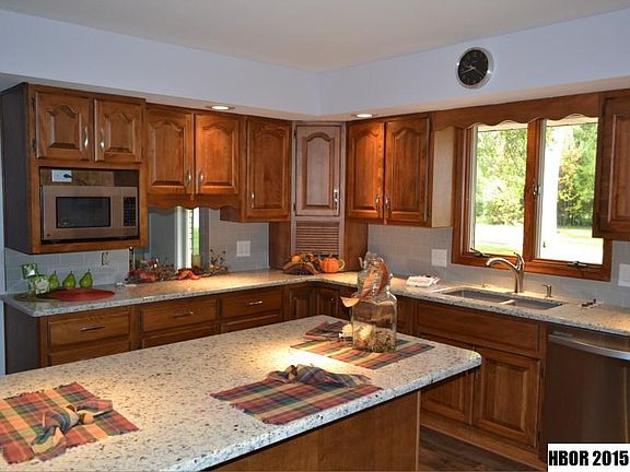 5th image of 160 Blue Bonnet Dr