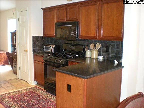 5th image of 1202 Cloverberry Ct