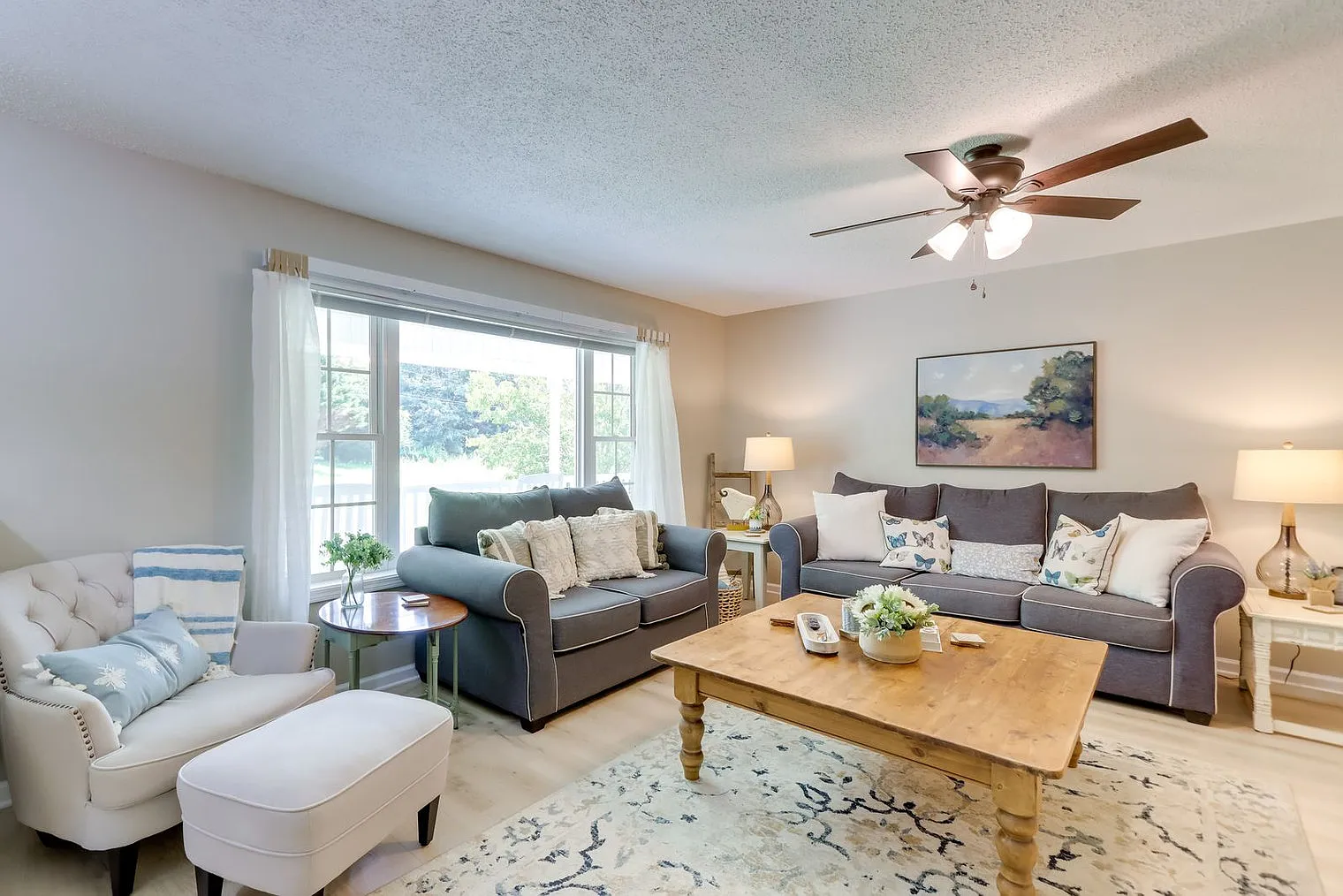 5 bed, 3.0 bath, 3089 sqft, $3,964 — Photo 1