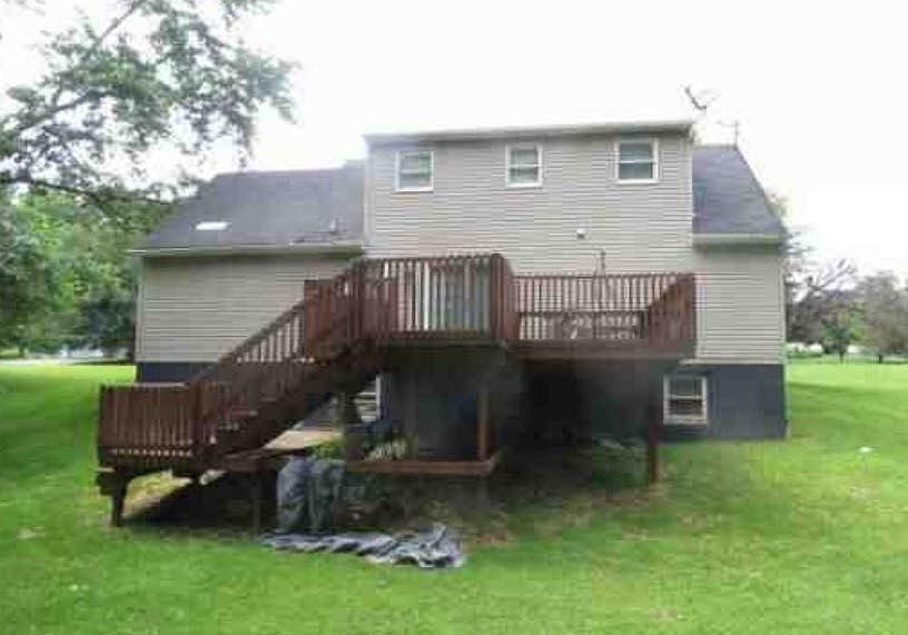 2nd image of 1700 Saint Phillips Dr