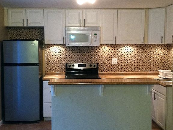 Bsmt Kitchen3 Straight View