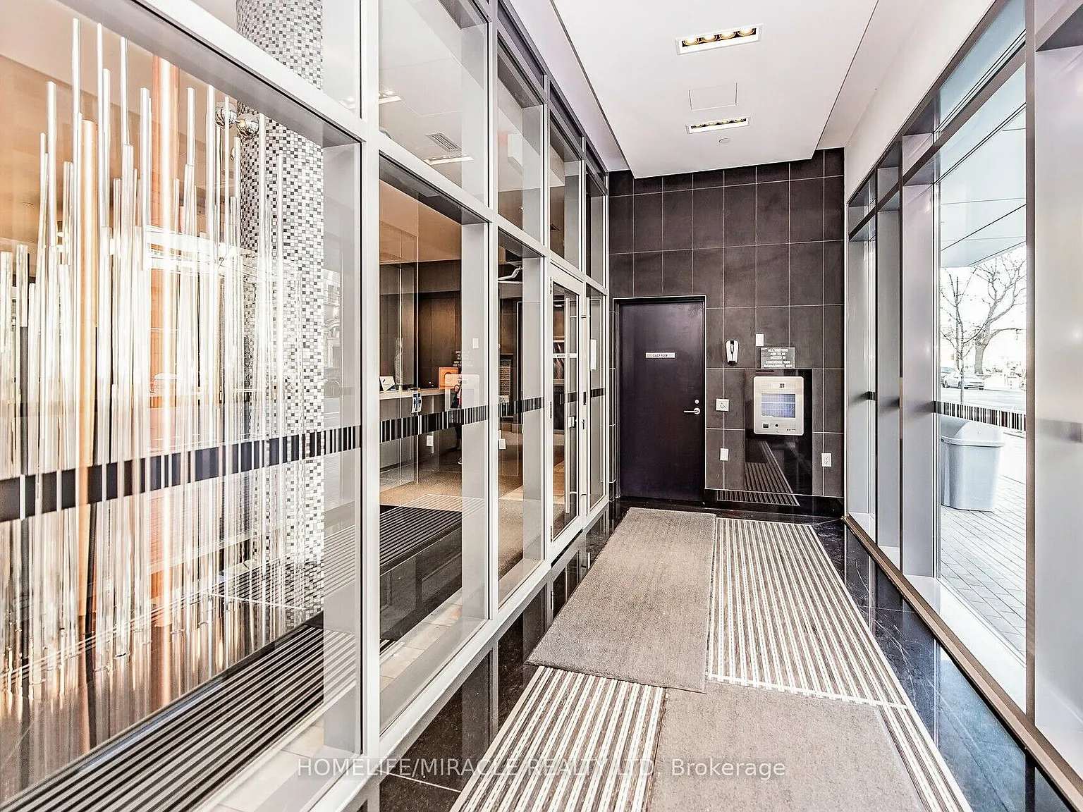 2 bed, $2,400 — Photo 3