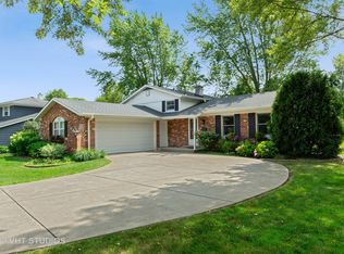 837 S 4th Ave, Libertyville, IL 60048
