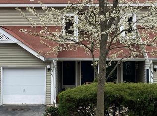 42 Red Oak Ter, Oak Ridge, NJ 07438