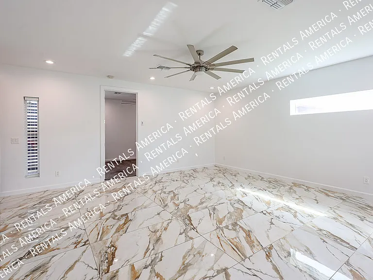 347 E La Mirada Dr — Photo 12