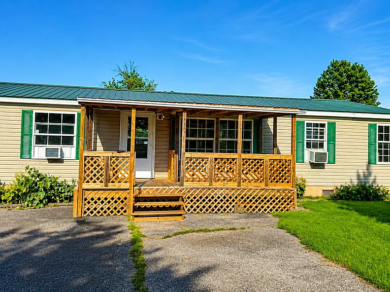 1316 Hopkins Rd — Photo 1