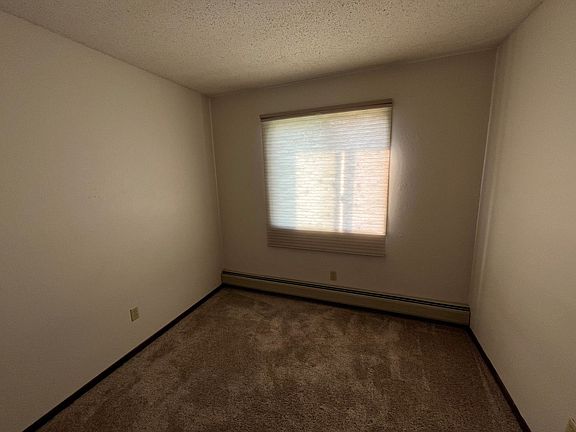 5th image of 415 E Luverne St #4
