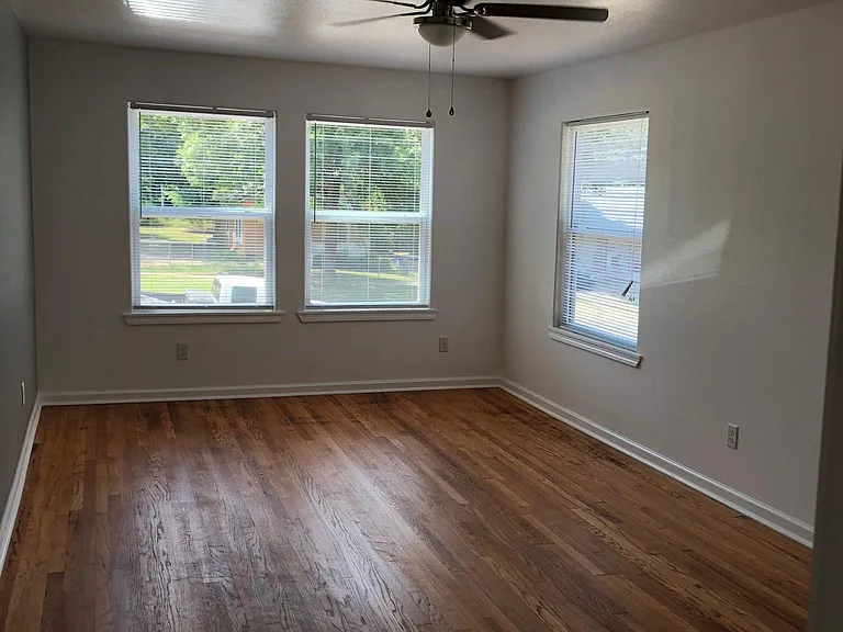 704 W 9th Ave — Photo 10