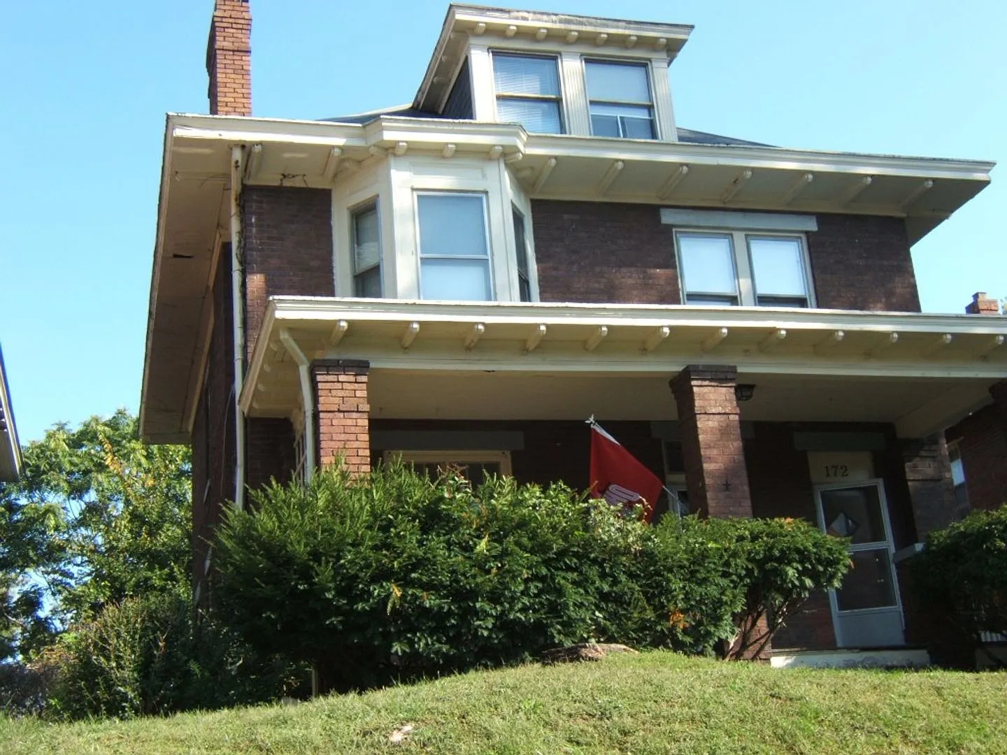 172 E Frambes — Photo 1
