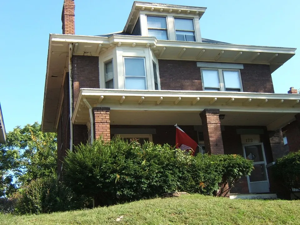172 E Frambes Ave