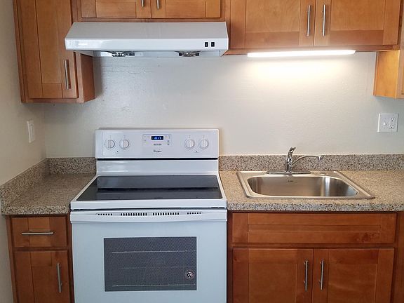 5th image of 2619 Laurel St APT 6