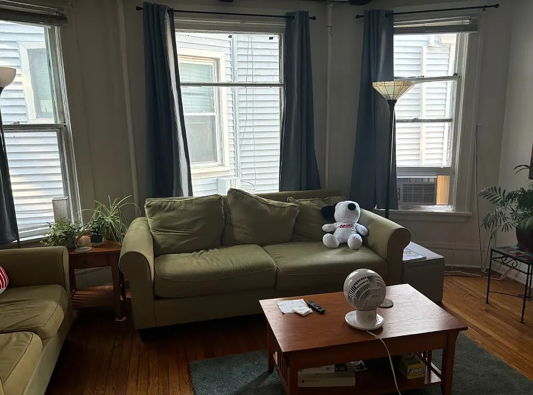 407 E Johnson St — Photo 1