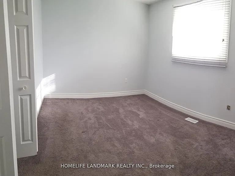 33 Elora Dr — Photo 12
