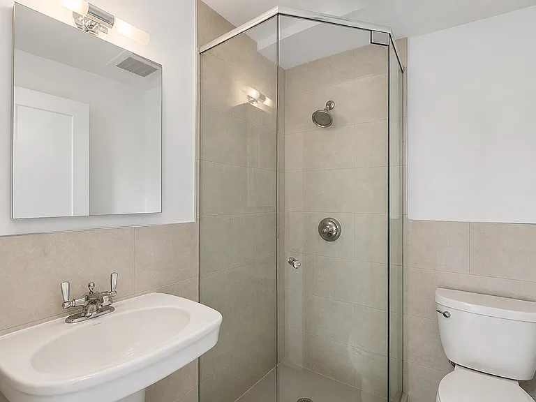 302 2nd St #9K — Photo 5