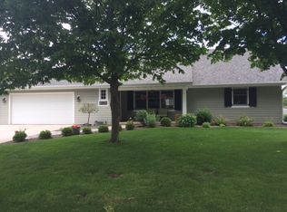 1527 Quinnette Ln, De Pere, WI 54115