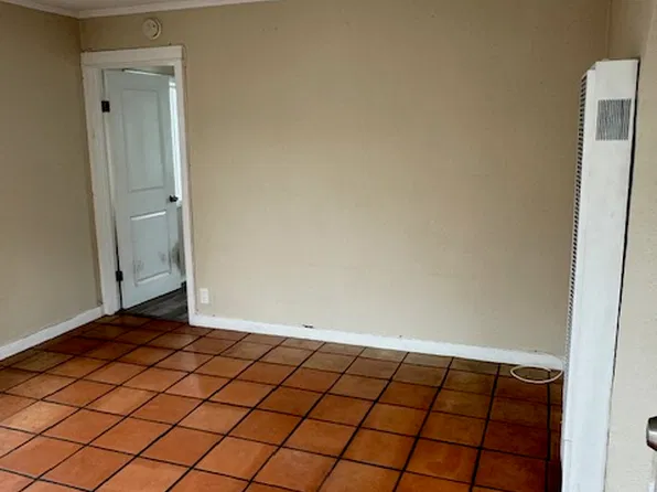 10961 Roswell Ave #4, Pomona, CA 91766