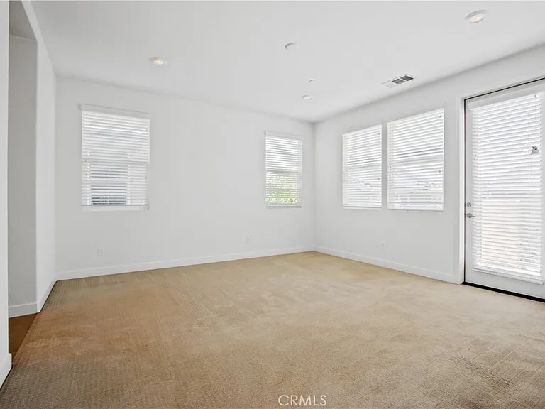 231 Radial — Photo 11