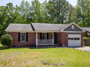 2674 Rivercliff Rd, Fayetteville, NC 28301